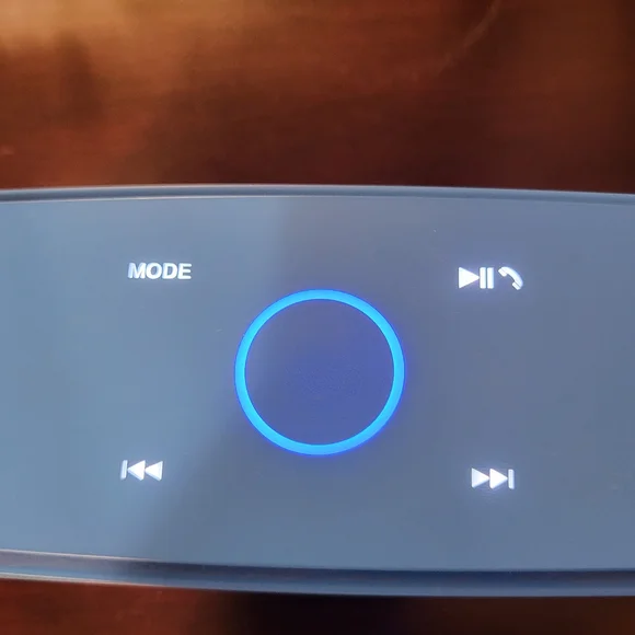 DOSS SoundBox Touch Wireless Bluetooth Speaker 12W HD Sound and Bass, IPX5 - Picture 4 of 12